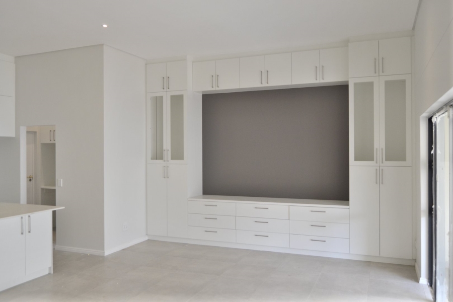 3 Bedroom Property for Sale in Somerset Lakes Western Cape